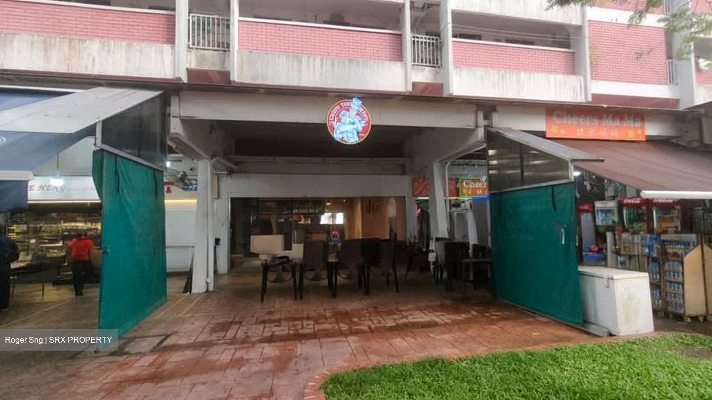 Changi Village (D17), Shop House #585394841